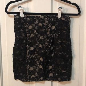 Sexy lace skirt!